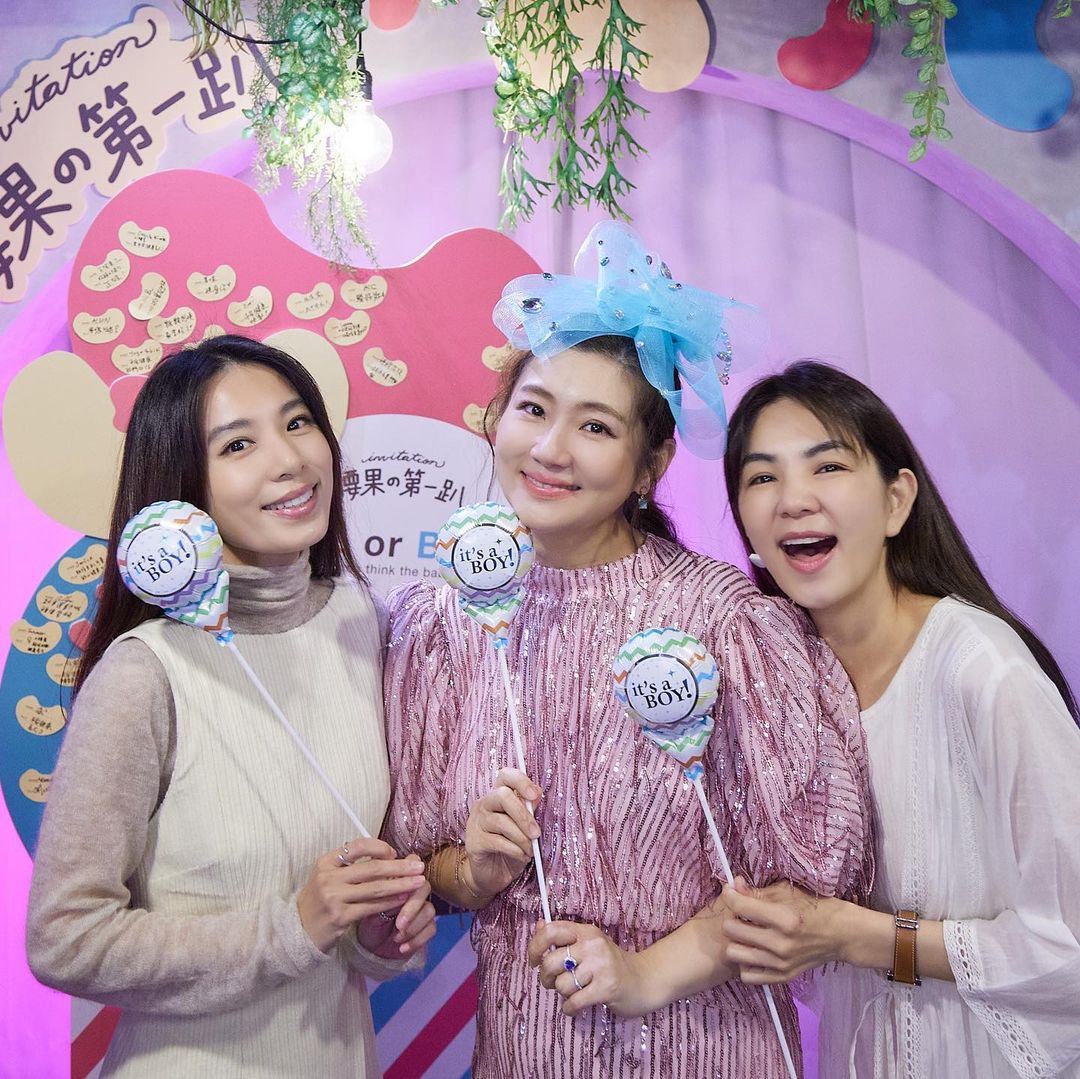 selina孕肚曝光！揭“小腰果”性别！