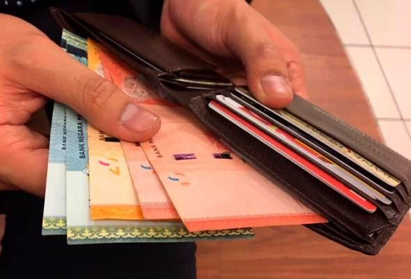 penjawat awam terima gaji dan bonus hari raya selewatnya 14 april