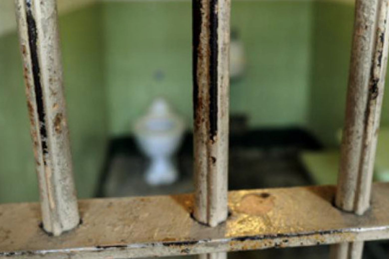 m’sian government works together with prisons department to offer jobs to henry gurney school students & former inmates