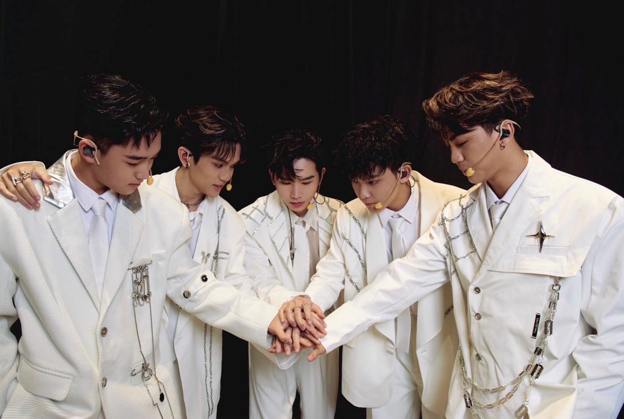 acqua 源少年成团将满1年！期待未来办演唱！