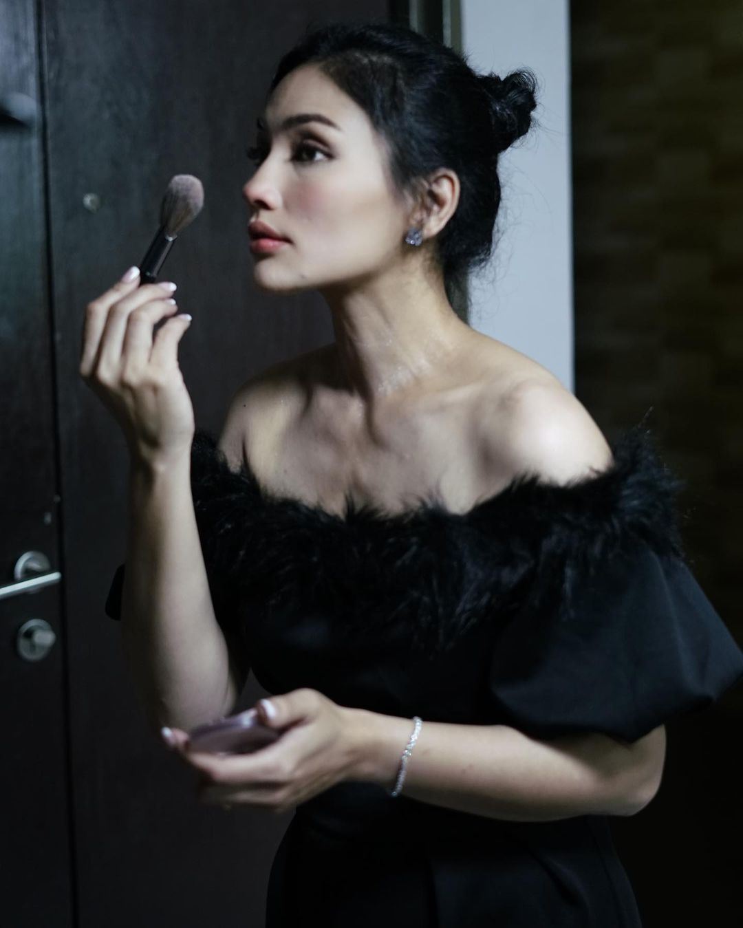 ini respon fasha sandha bila disamakan dengan anak patung barbie