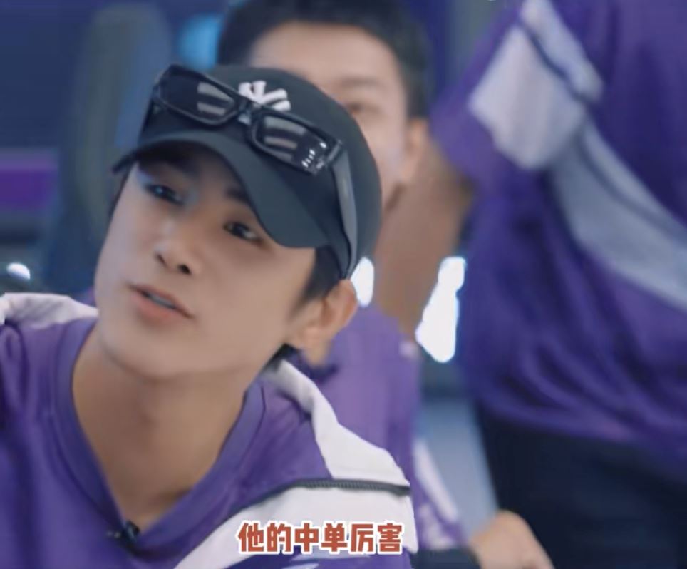 姜潮差点在《战至巅峰》替黄子韬徐艺洋官宣❗马上唱一剪梅转移话题🔥