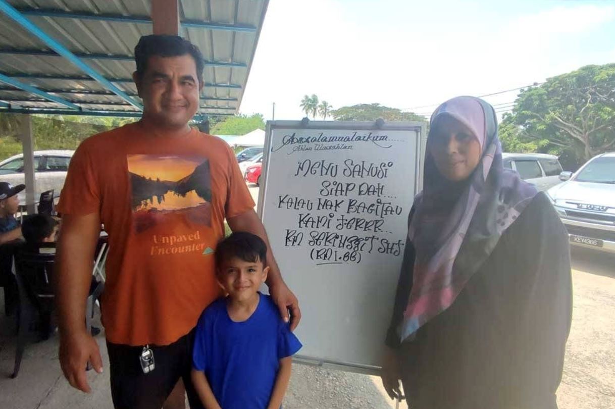kedah eatery serves ‘menu sanusi’ to help those in need where dishes cost only rm1!