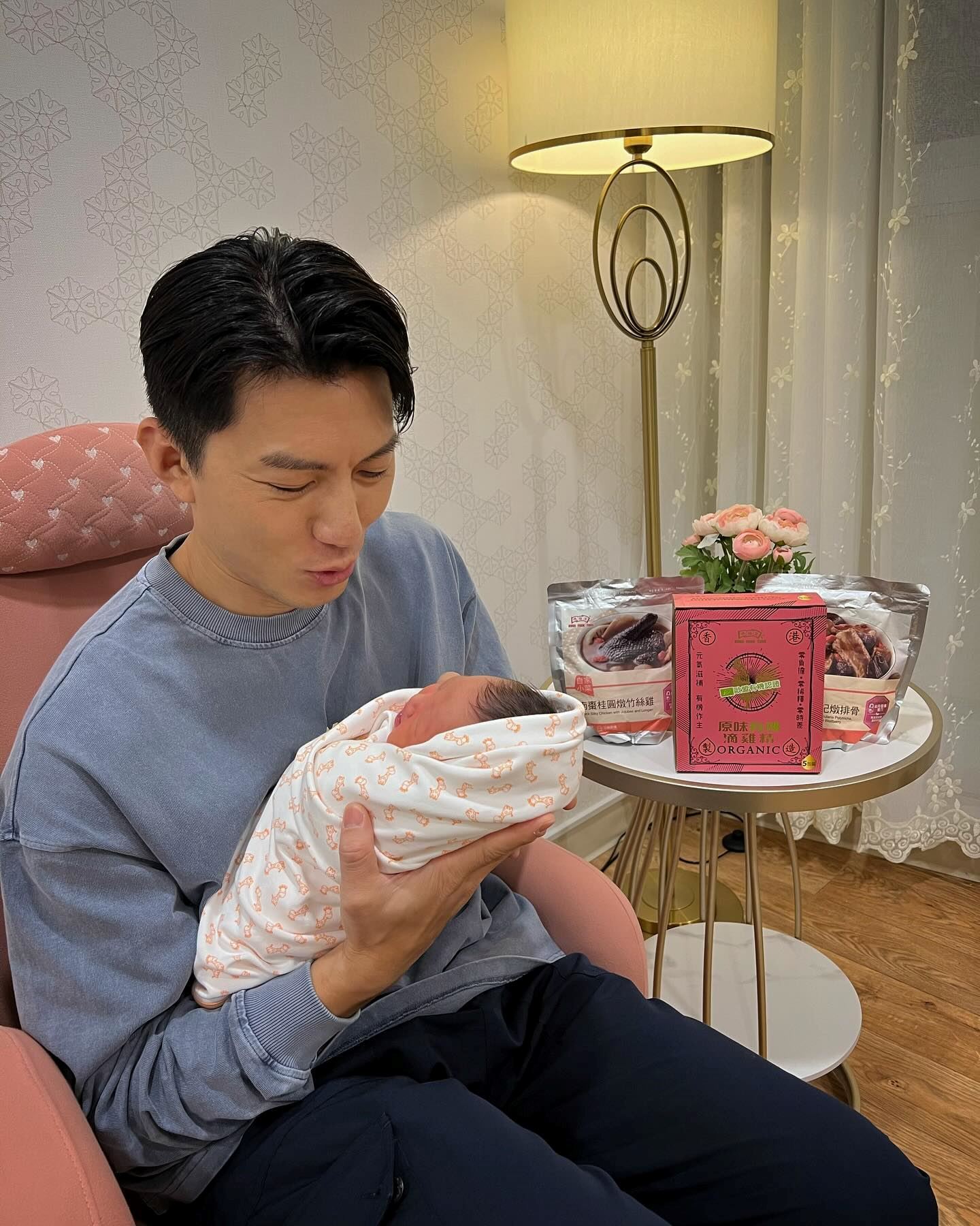 袁伟豪首度公开儿子大名✨神复制袁姑碌表情包🔥