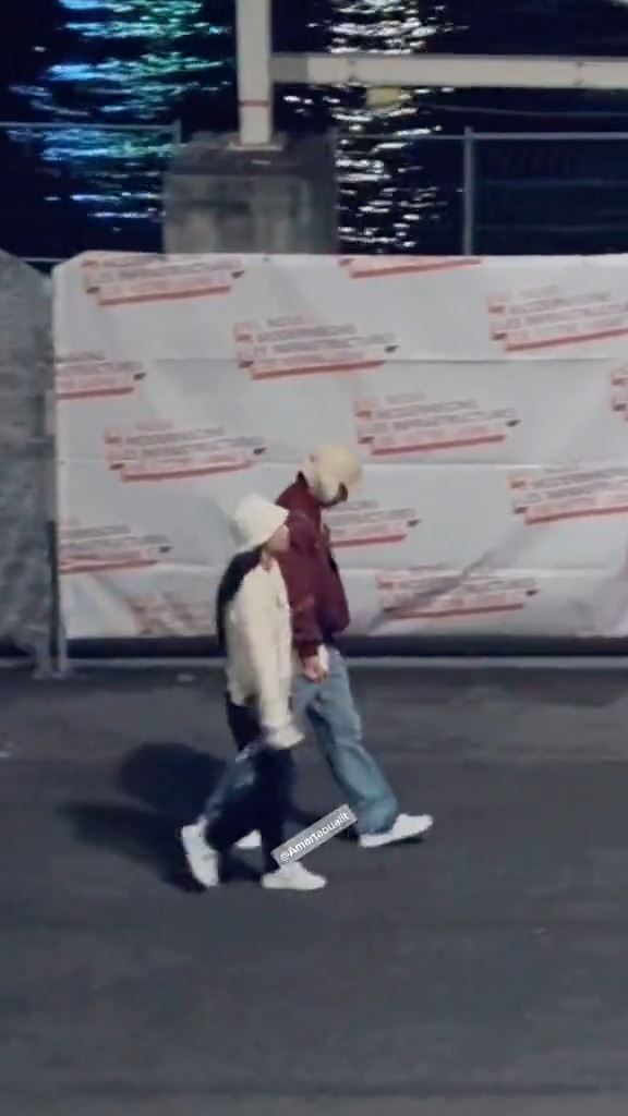 jennie、v金泰亨已低调分手！韩媒爆料：近期才分开！