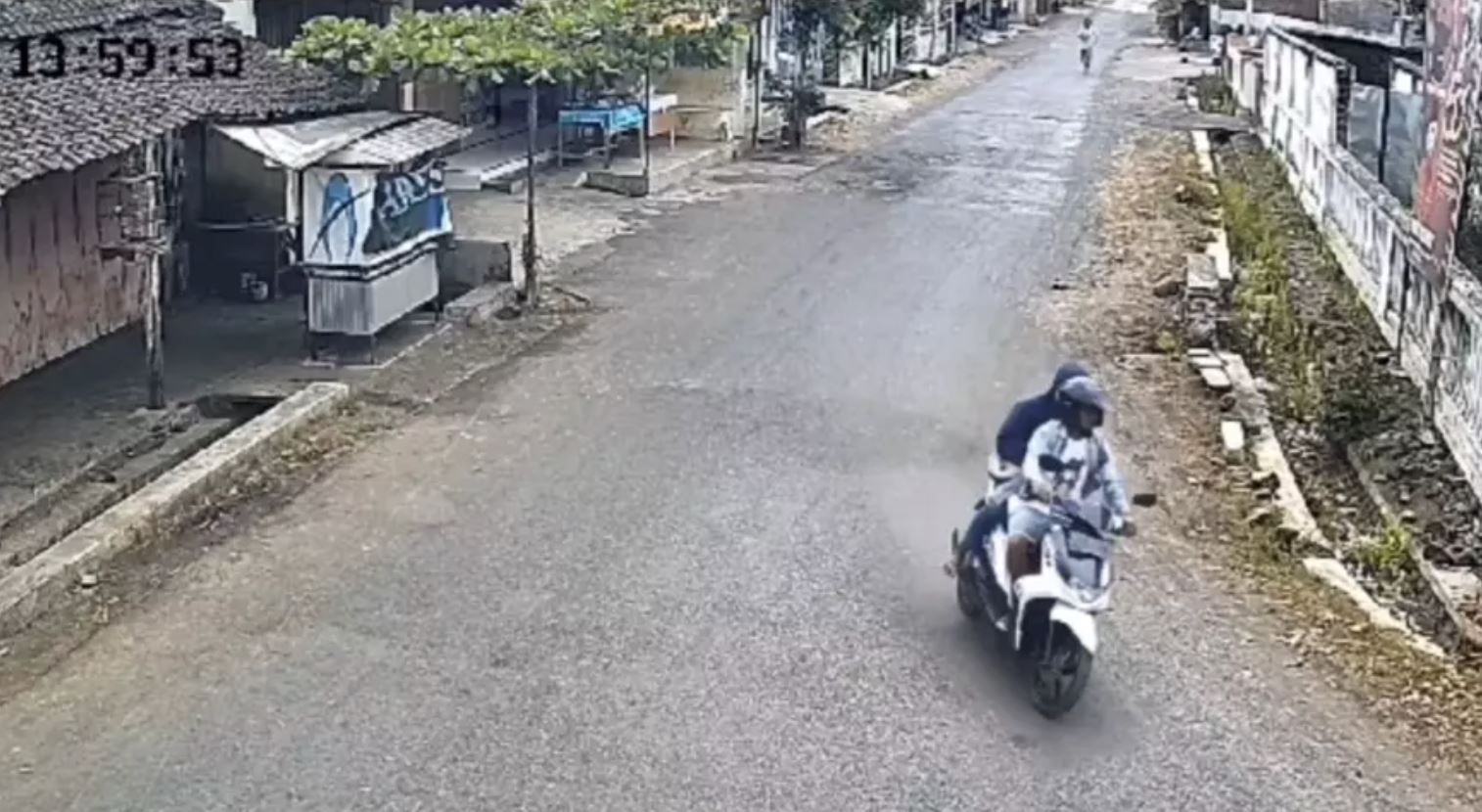 isteri ugut nak cerai, suami terpaksa curi motor penuhi keinginannya