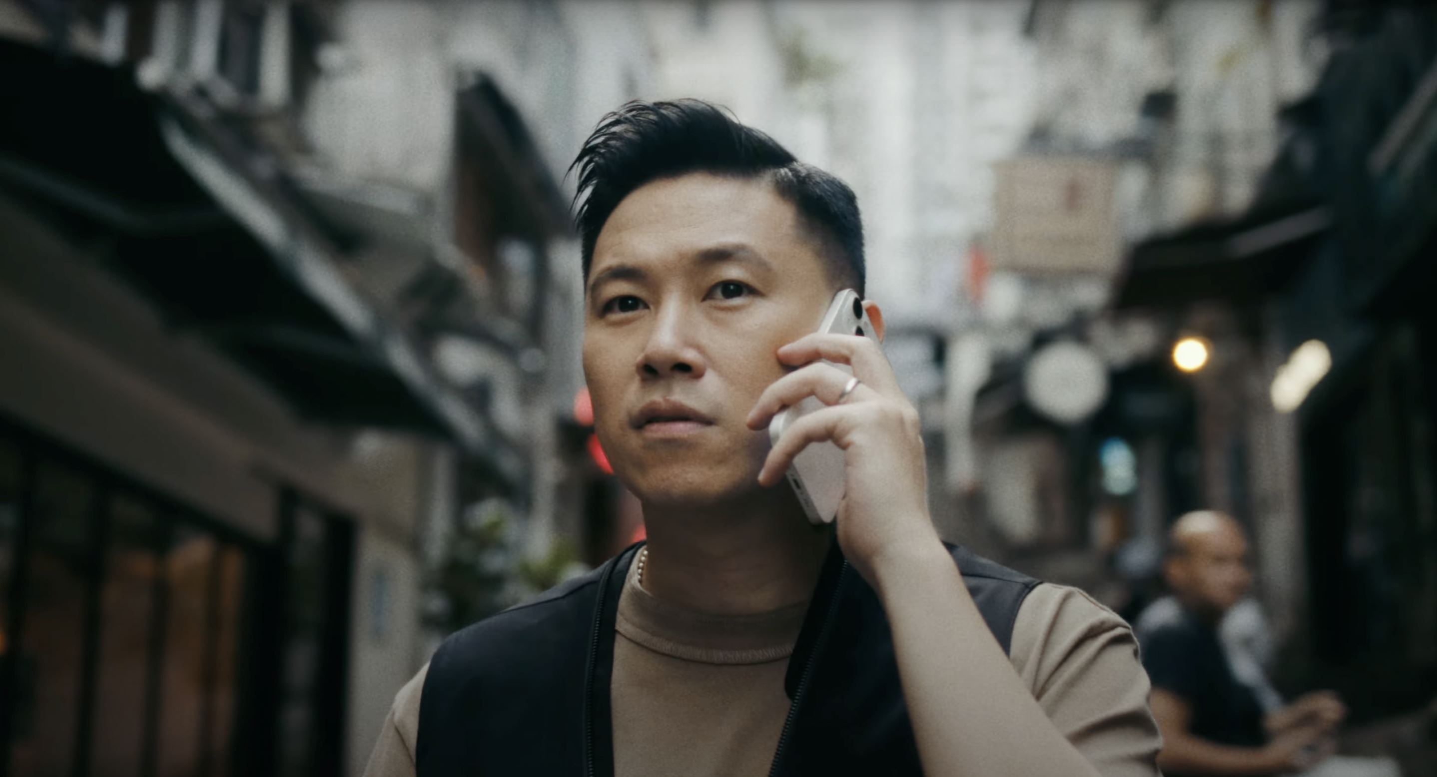 周星驰客串欧阳靖新歌《nobody》❗重现电影《回魂夜》经典对白🔥