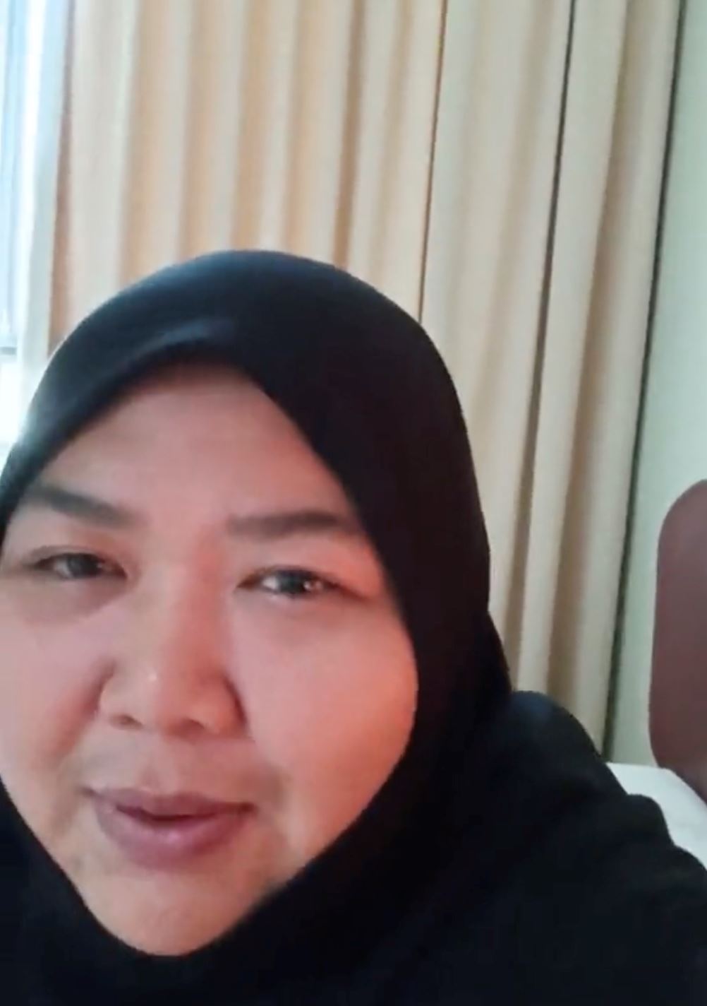 bilik diserbu jabatan agama, terpaksa guna gambar kahwin 18 tahun lalu sebab tiada kad nikah