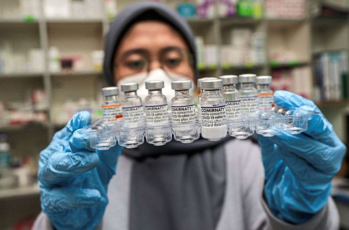 the health ministry reports surge of over 57% in covid-19 cases, urges m’sians to be vigilant