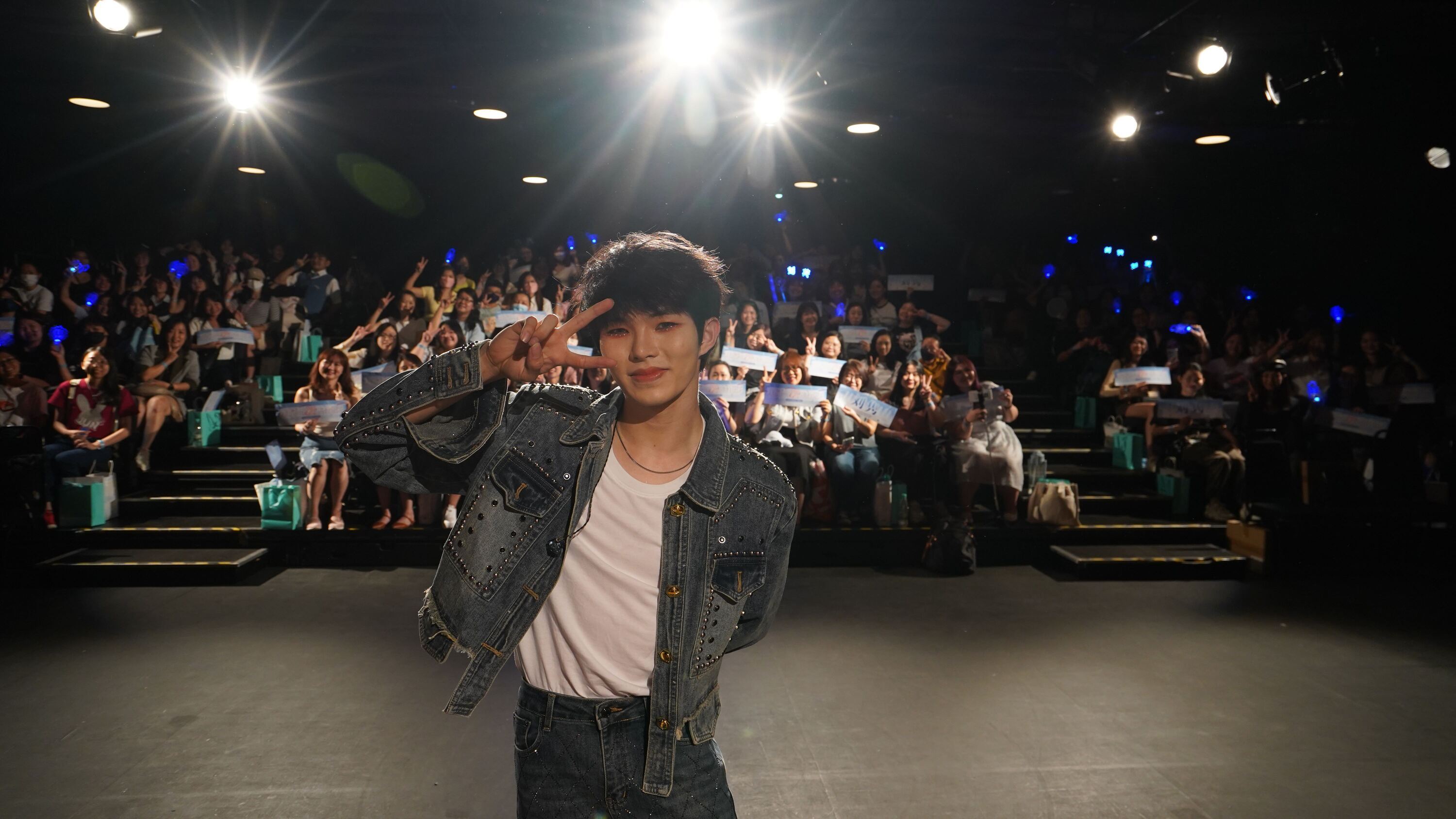 刘隽《我们与爱的距离》见面会惊喜满满🌟场面超温馨💗