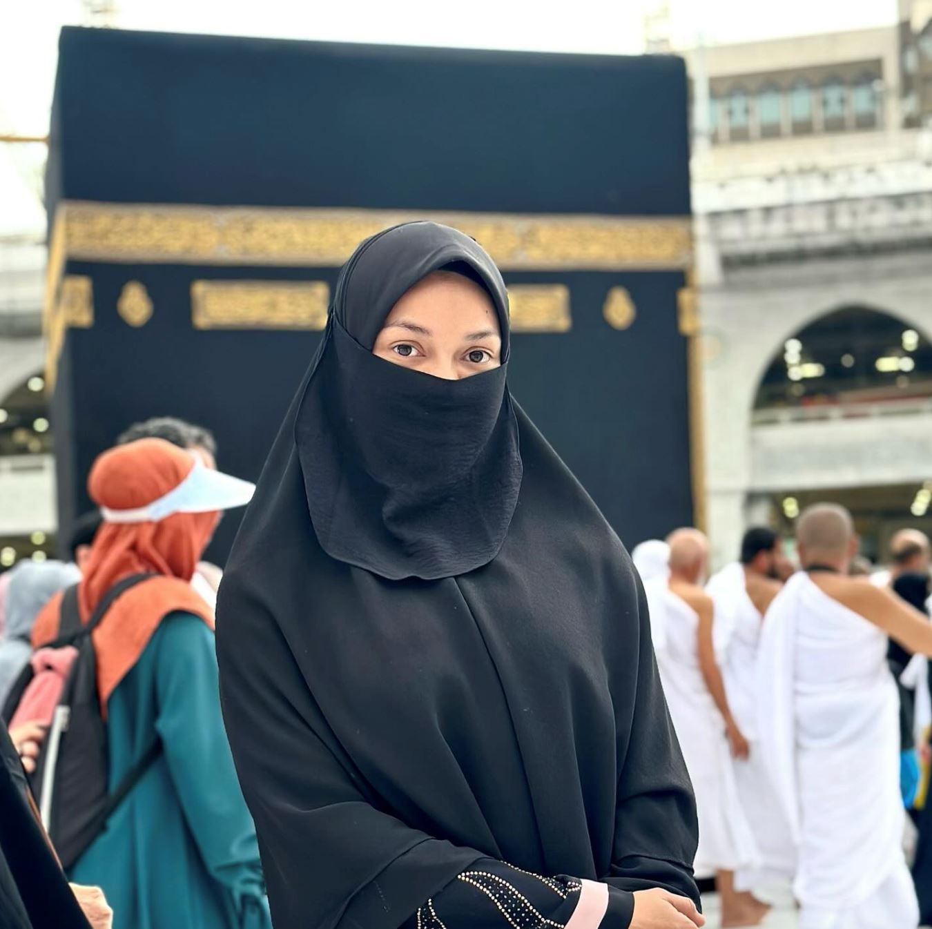 “mekah tempat saya ‘healing’ sambil ..,” puteri sarah liyana bacakan doa peminat depan kaabah