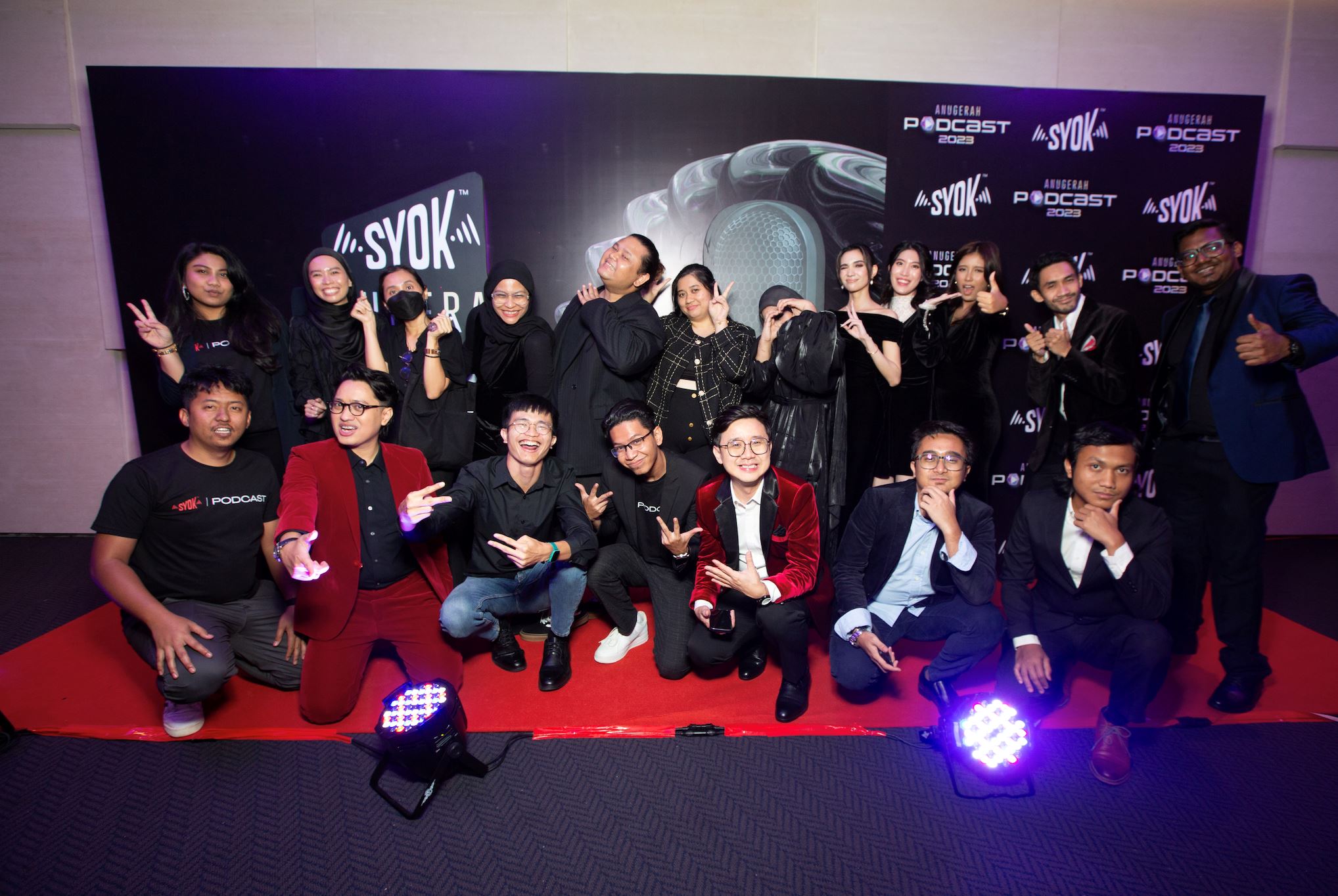 the ‘anugerah podcast syok 2023’ recognises the best local podcasts in malaysia!