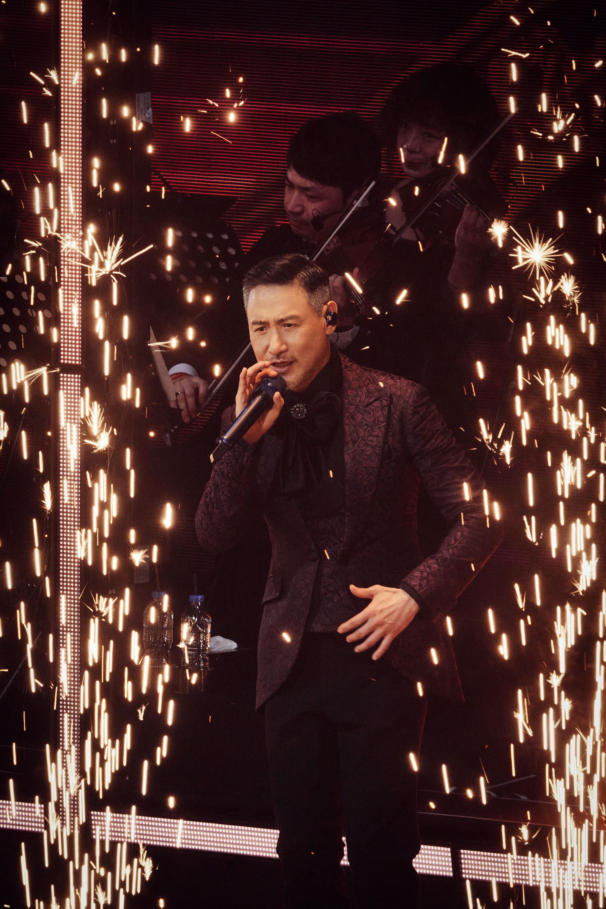 第10次个人演唱会《张学友60+巡回演唱会》香港站启航❗承诺唱到70+岁仍继续唱🔥