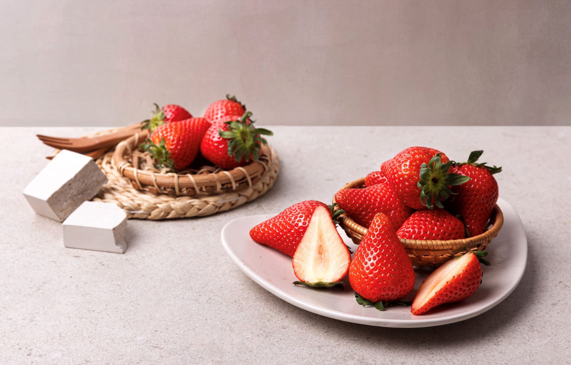 k-berries land in malaysia! south korea introduces premium korean strawberries to malaysians!