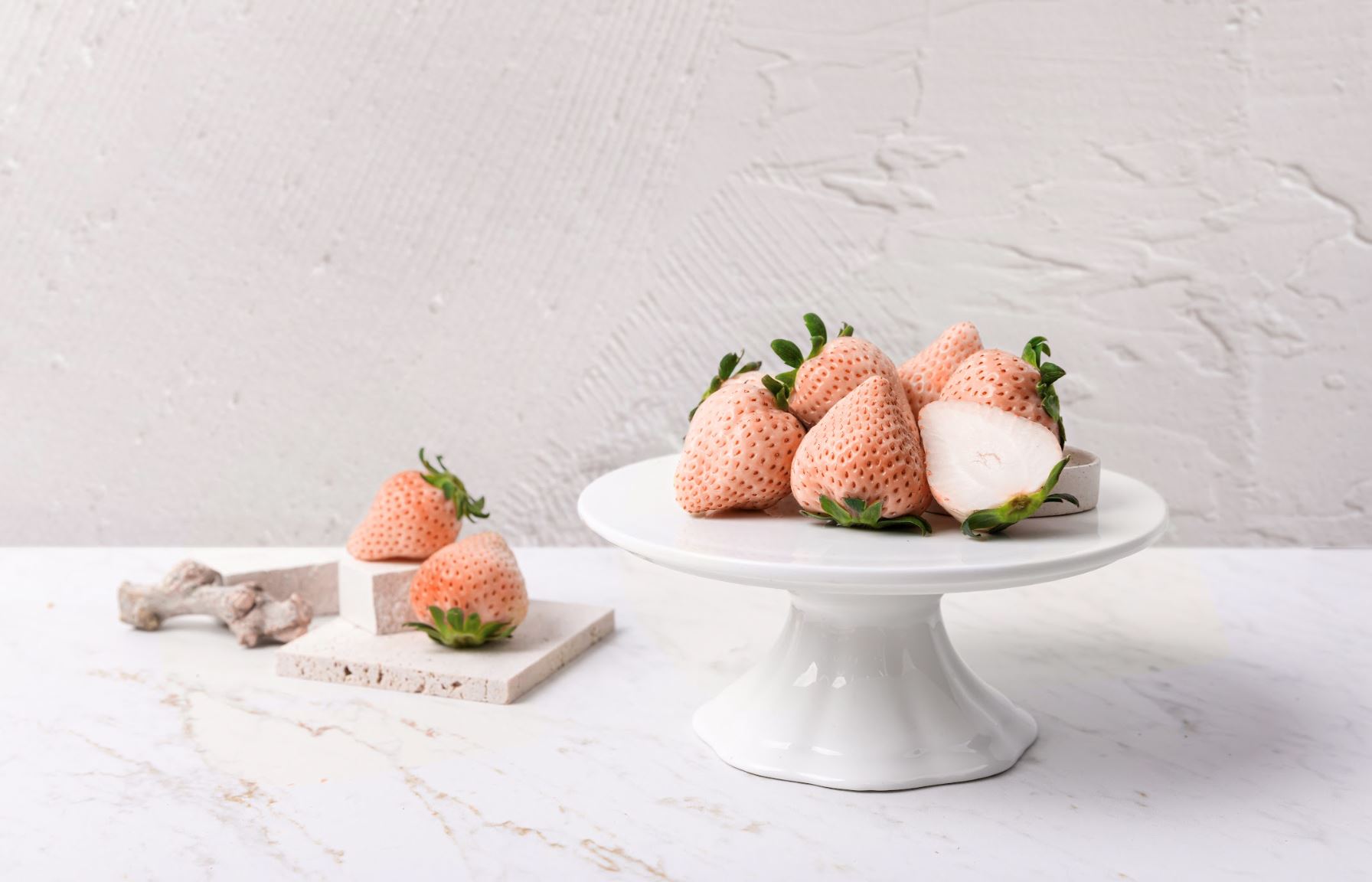 k-berries land in malaysia! south korea introduces premium korean strawberries to malaysians!