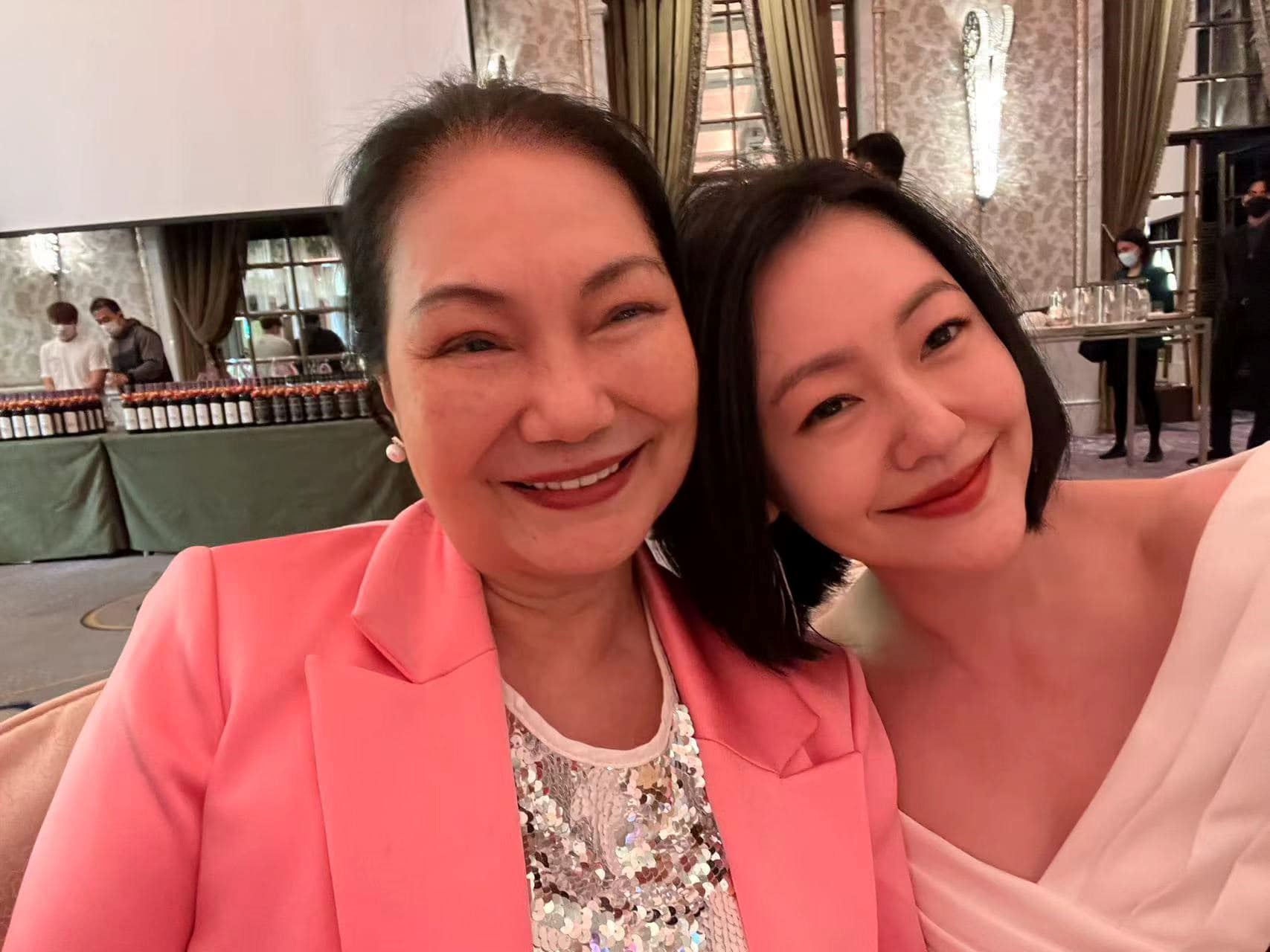 大s因与母亲争执当场跳车😱小s目睹惊呆好有种❗