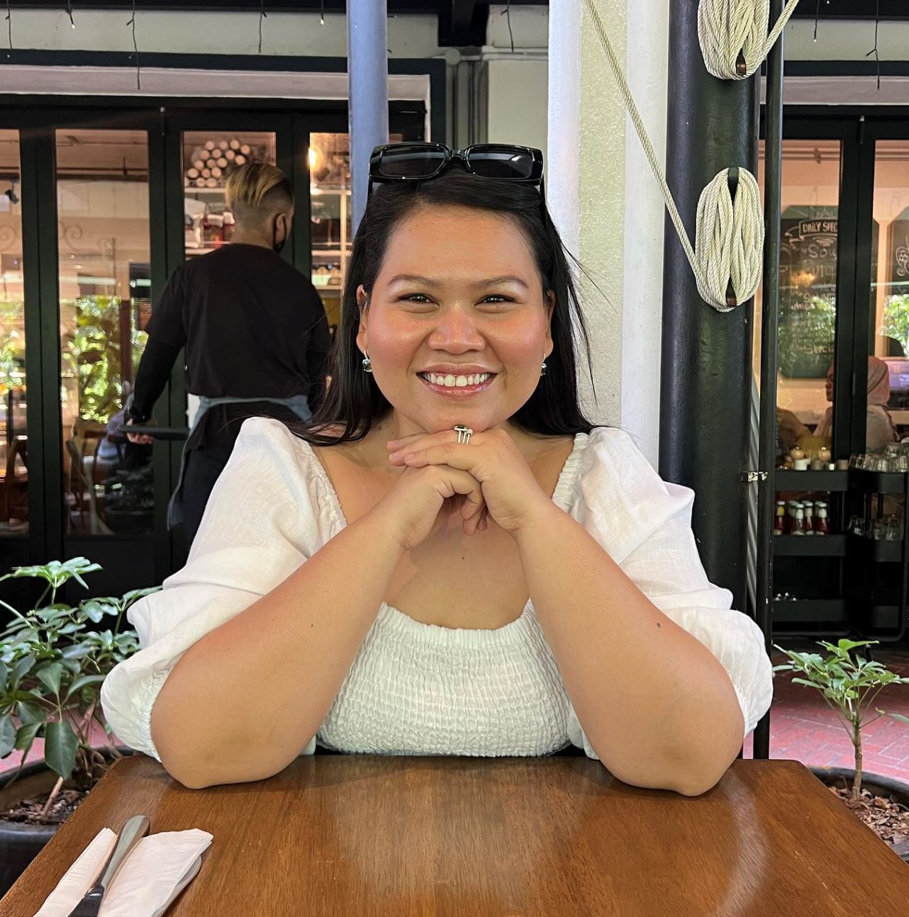 “saya tak pakai barang branded sangat pun,” sherry alhadad kata dia bukan mata duitan