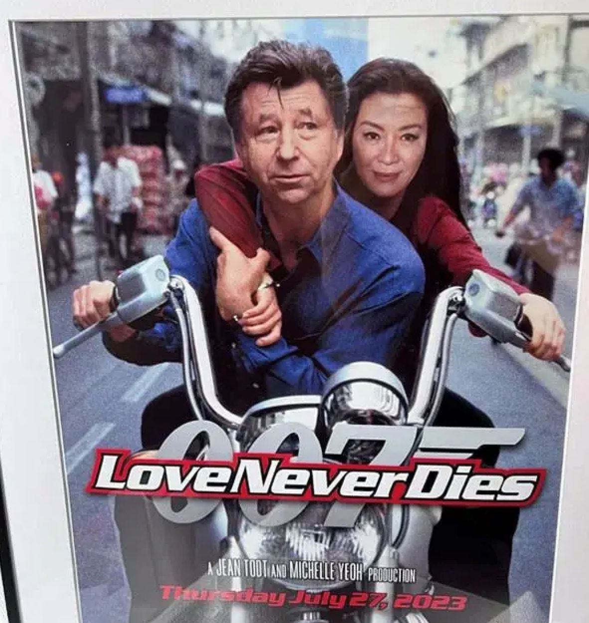 杨紫琼回怡保办婚礼派对！门口放“电影海报”迎宾！