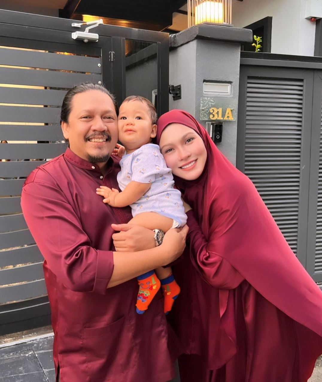 mona allen dan pekin ibrahim bakal timang anak kedua, “jangan tanya tau kenapa sis gemok..”