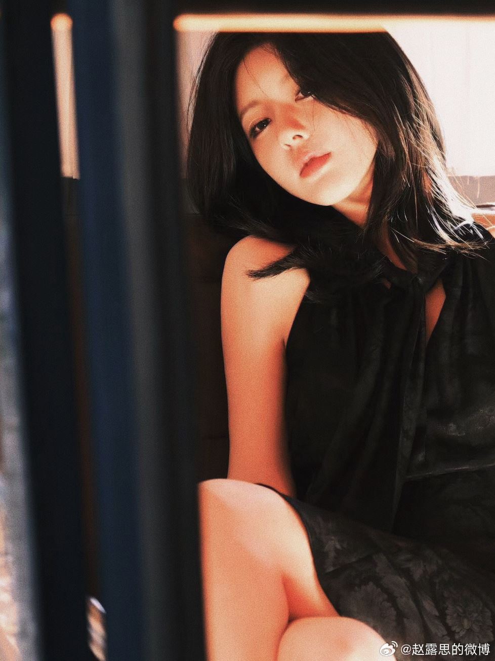 赵露思自曝剪短发原因❗玩笑哭喊要封心锁爱❤️‍🩹