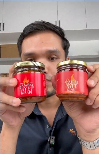 “nampak sama tapi bukan dia,” khairul aming ambil tindakan isu sambal ‘diciplak’