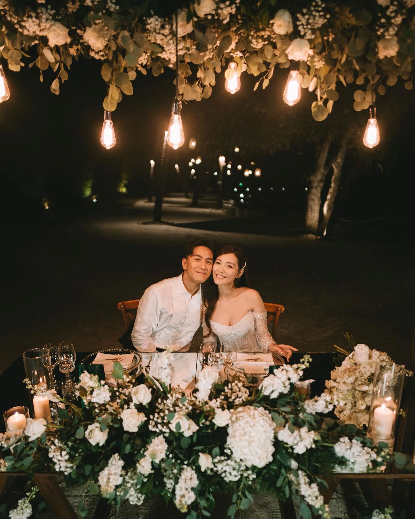 马国明汤洛雯派喜饼💗饼卡礼盒印有独角兽和小马标志🦄️