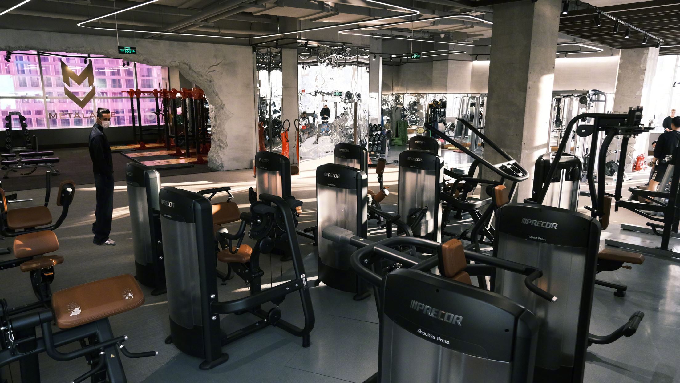 陈伟霆北京健身房开业啦🥳2023年送给自己的一份礼物💗