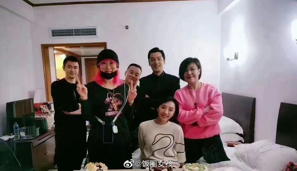 胡歌老婆正面照曝光！网惊：撞脸杨幂？！