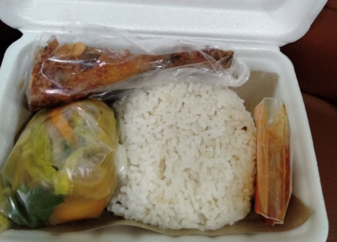 rm5.68 adalah kos sebenar sepinggan nasi, sayur dan ayam goreng