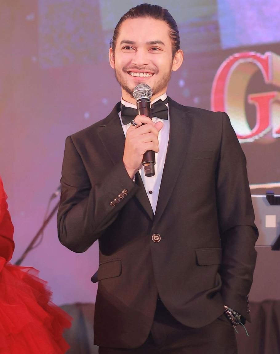 aeril zafrel dedah sophia albarakbah manja orangnya, sekali wawa zainal masuk komen!