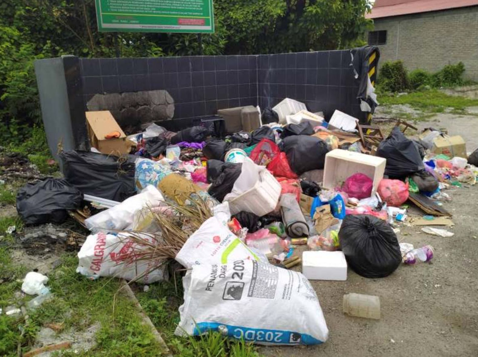 litterbugs in johor will face rm500 fine as state government steps up enforcement