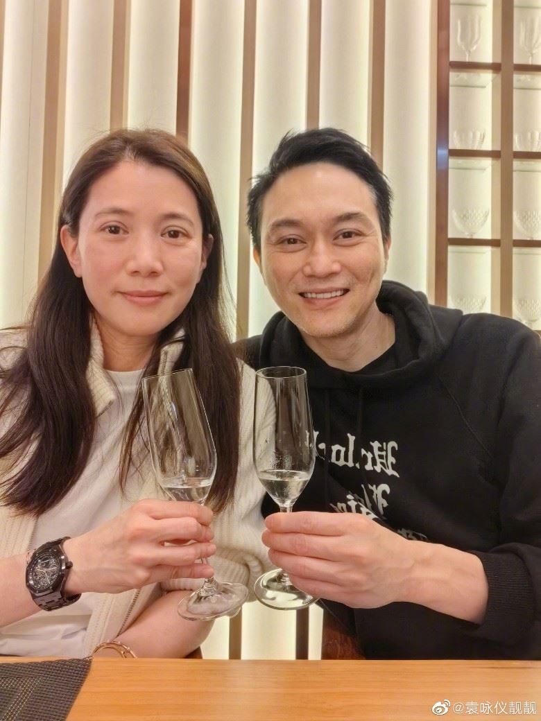 💍袁咏仪、张智霖结婚22周年❗️甜蜜发文「一起31年，结婚22年」