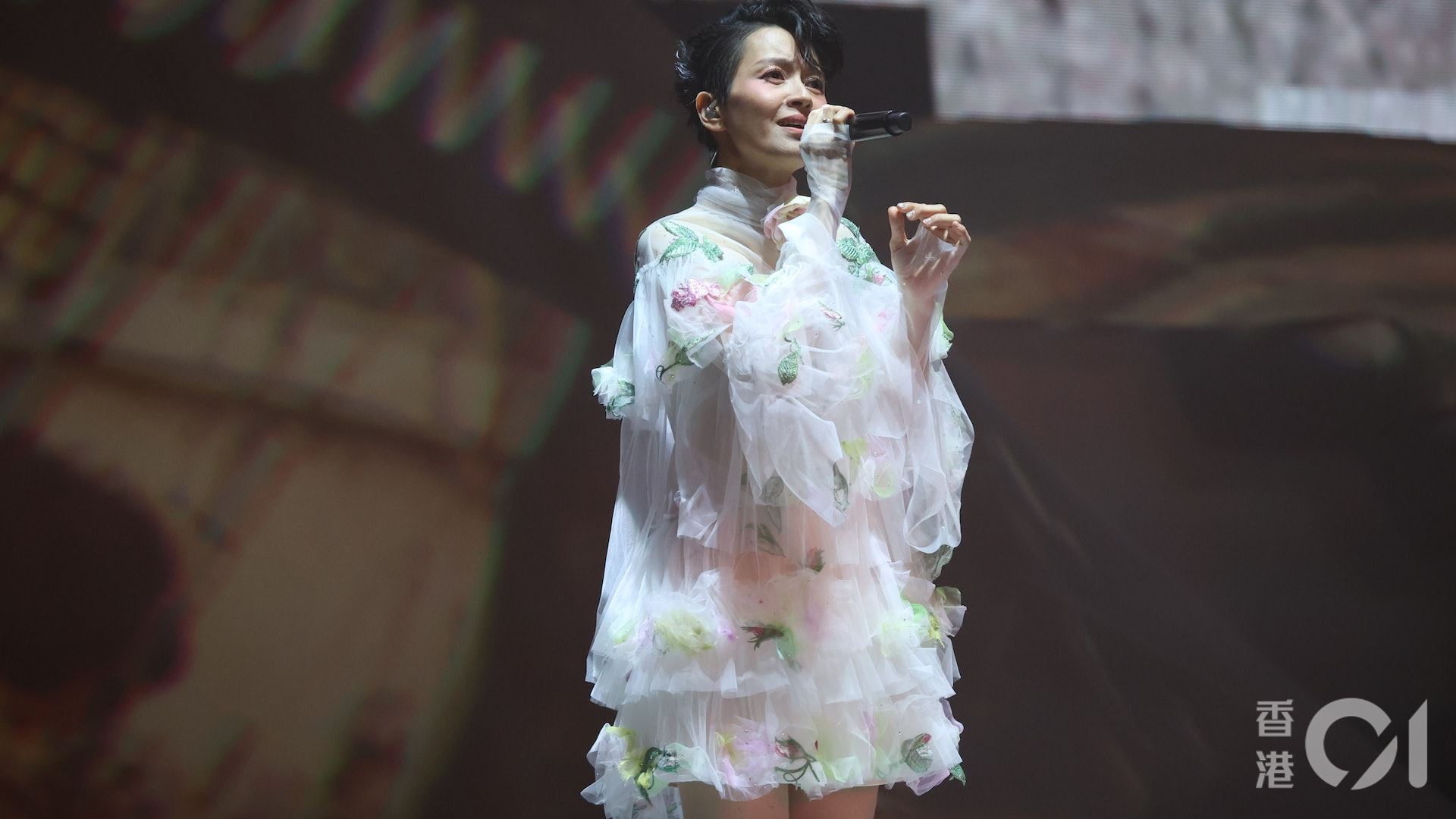 梁咏琪遭狠批造型难看！本尊高eq回怼！