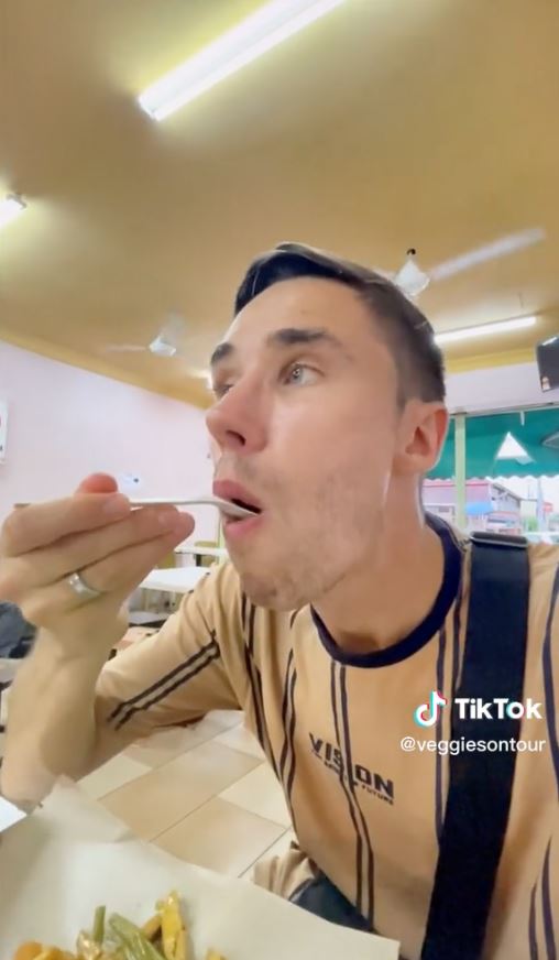 pelancong asing puji idea menu rahmah, gesa uk contoh macam malaysia