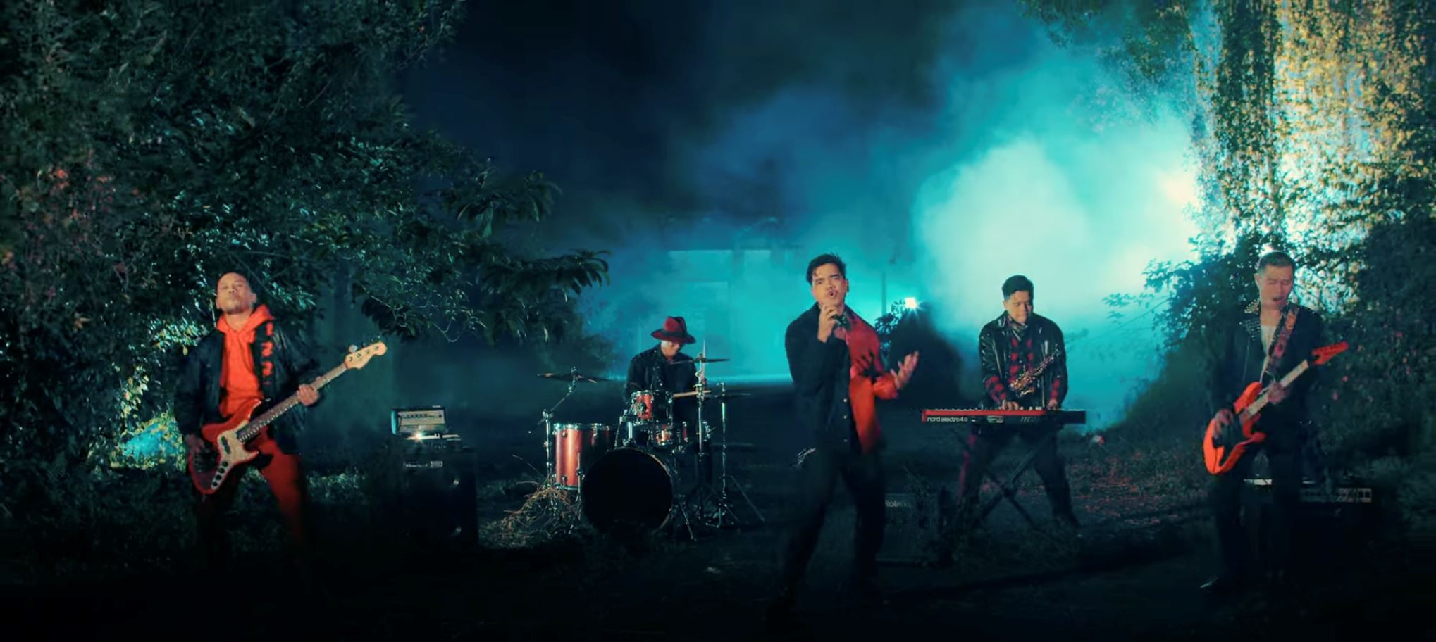 lagu ost filem pulau, ‘kau aku satu’ nyanyian alif satar & the locos serius best!