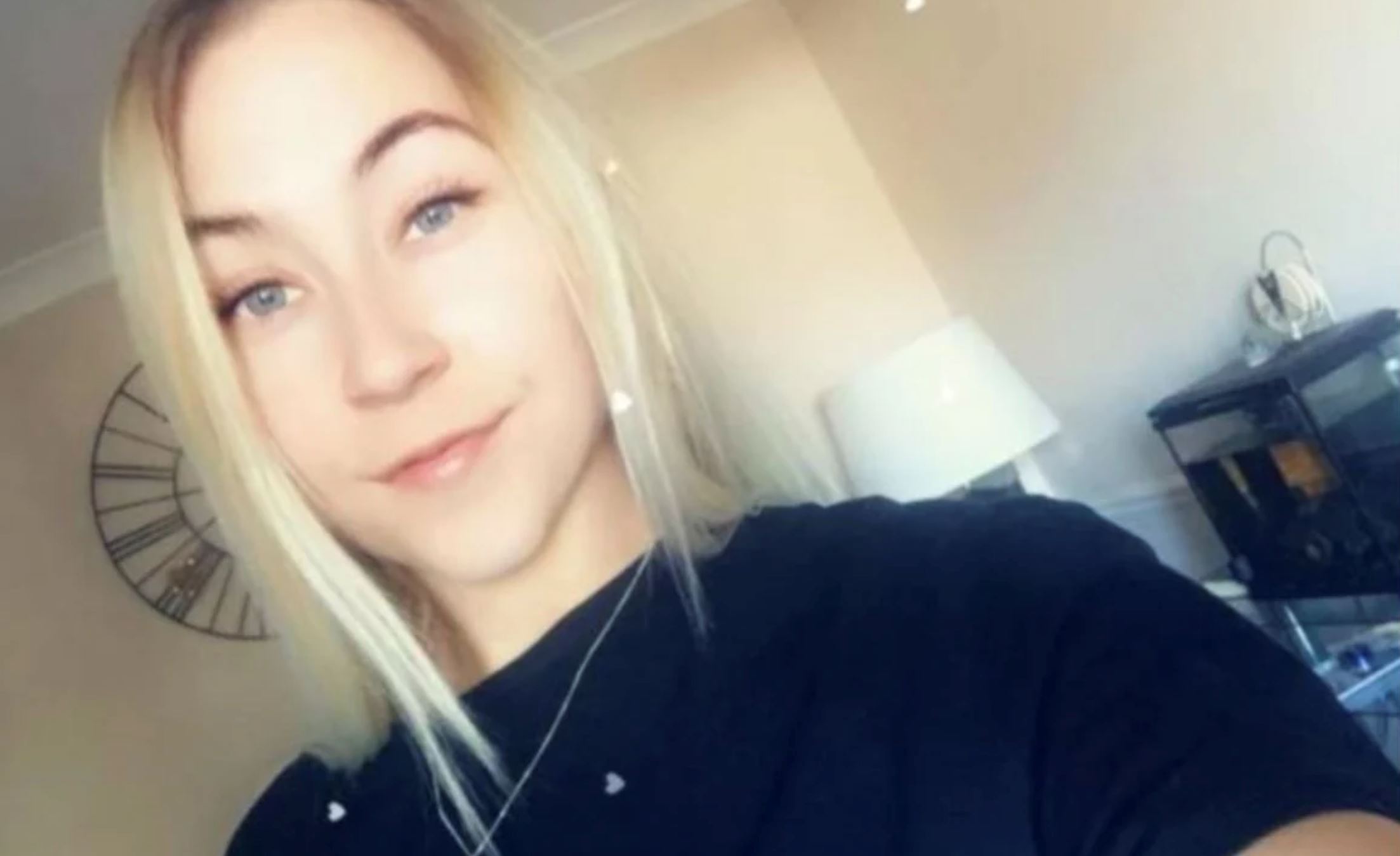 wanita ini dipecat sebab sering mc masa hari isnin