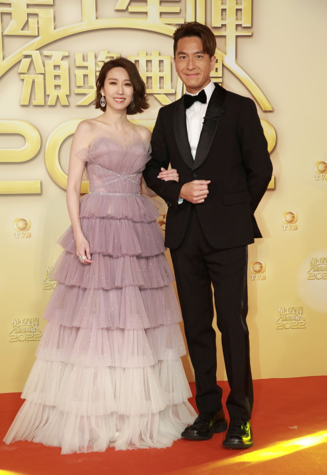 🌟【多图】《万千星辉》盘点女星的用心打扮❗️胡定欣、陈晓华夺最佳衣着🏆