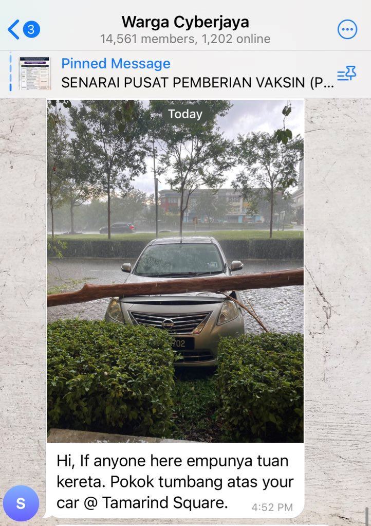 ada pokok hempap kereta, cyberjaya dilanda hujan ribut [video]