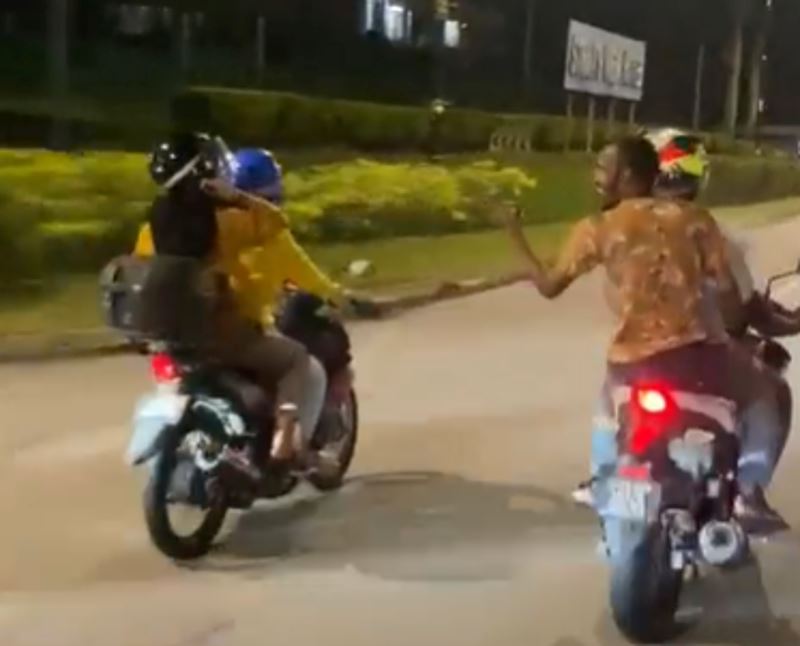 motorcyclists in johor who harrassed other road users while riding dangerously arrested by police