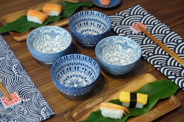 Lotus’s经典花纹碗