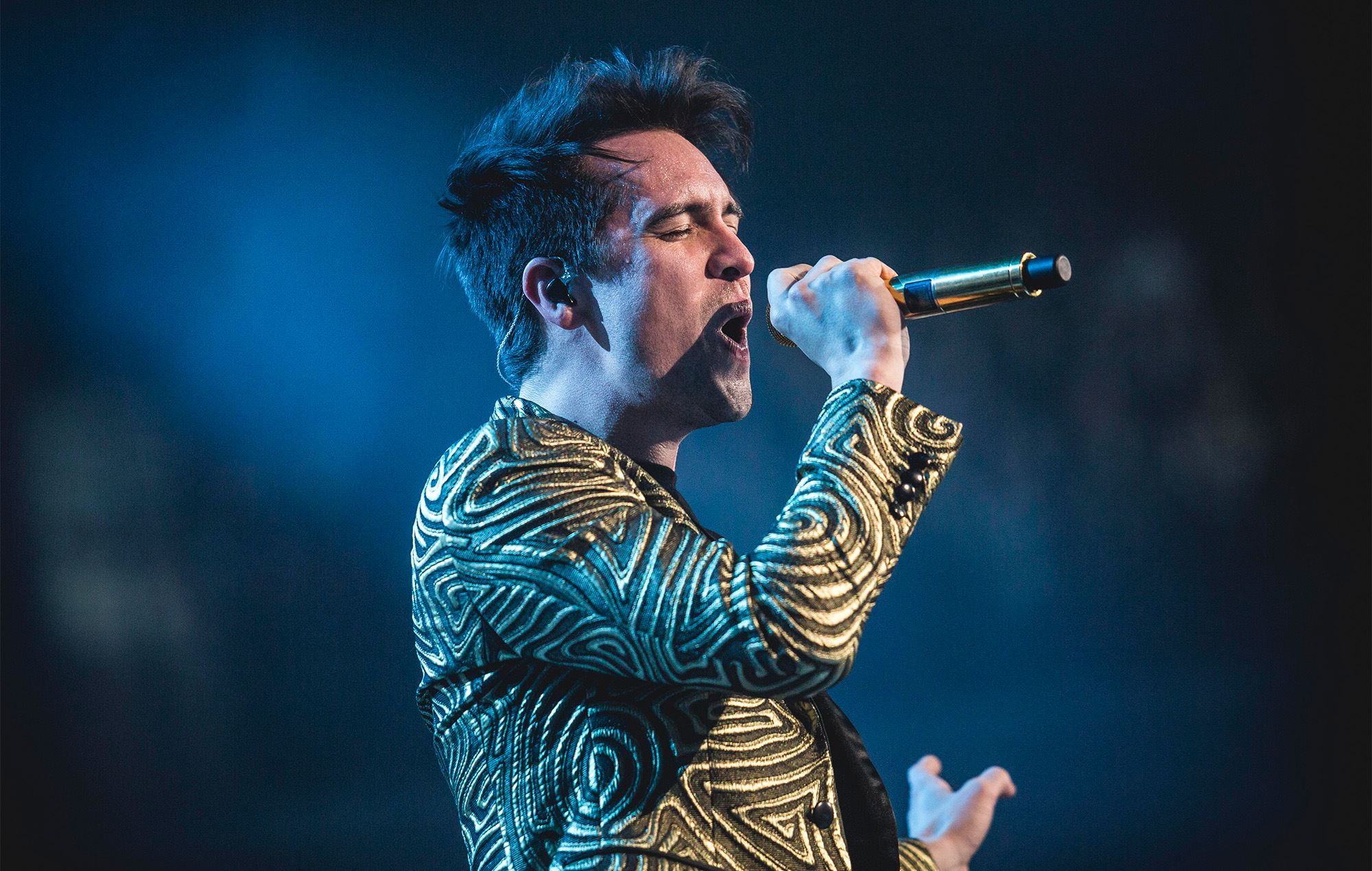 lepas hampir 20 tahun, panic! at the disco akan dibubarkan
