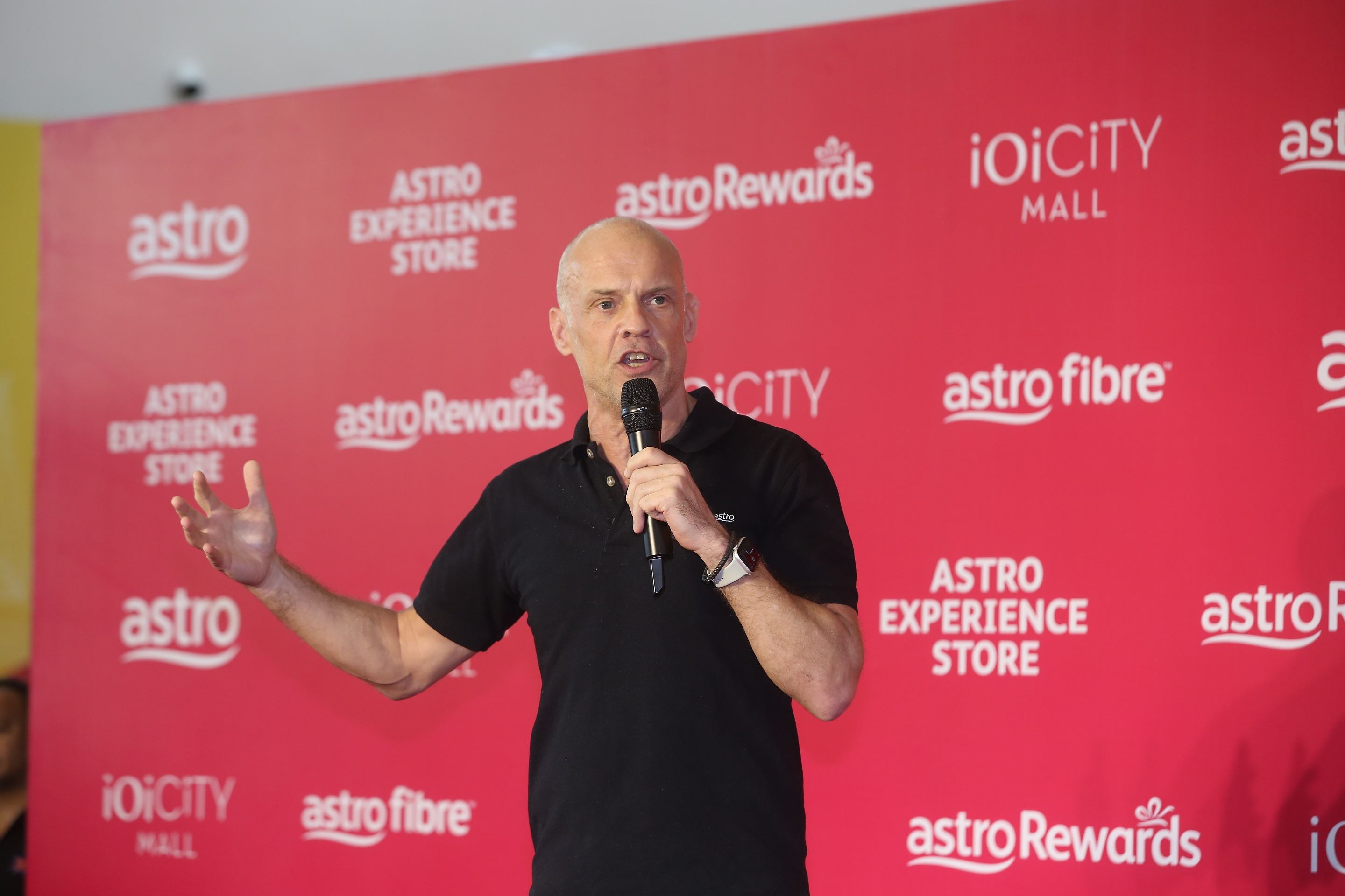 astro celebrates the grand opening of its largest flagship experience store!