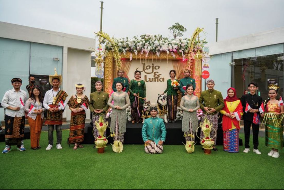 lain dari lain, dua ekor anjing dikahwinkan dalam satu majlis mewah cecah rm60 ribu