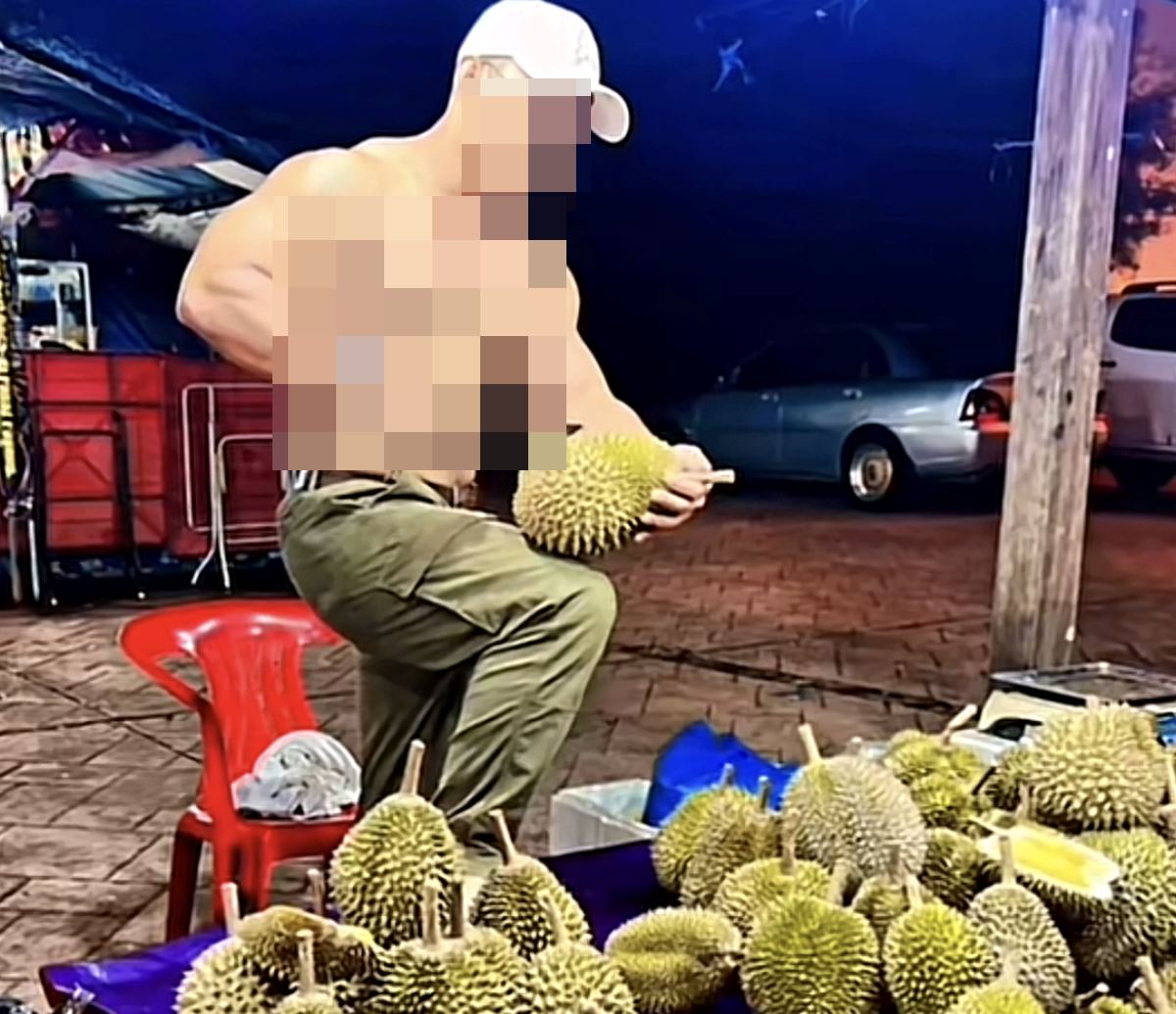penjual durian sado tak pakai baju dekat terengganu ditegur jabatan agama