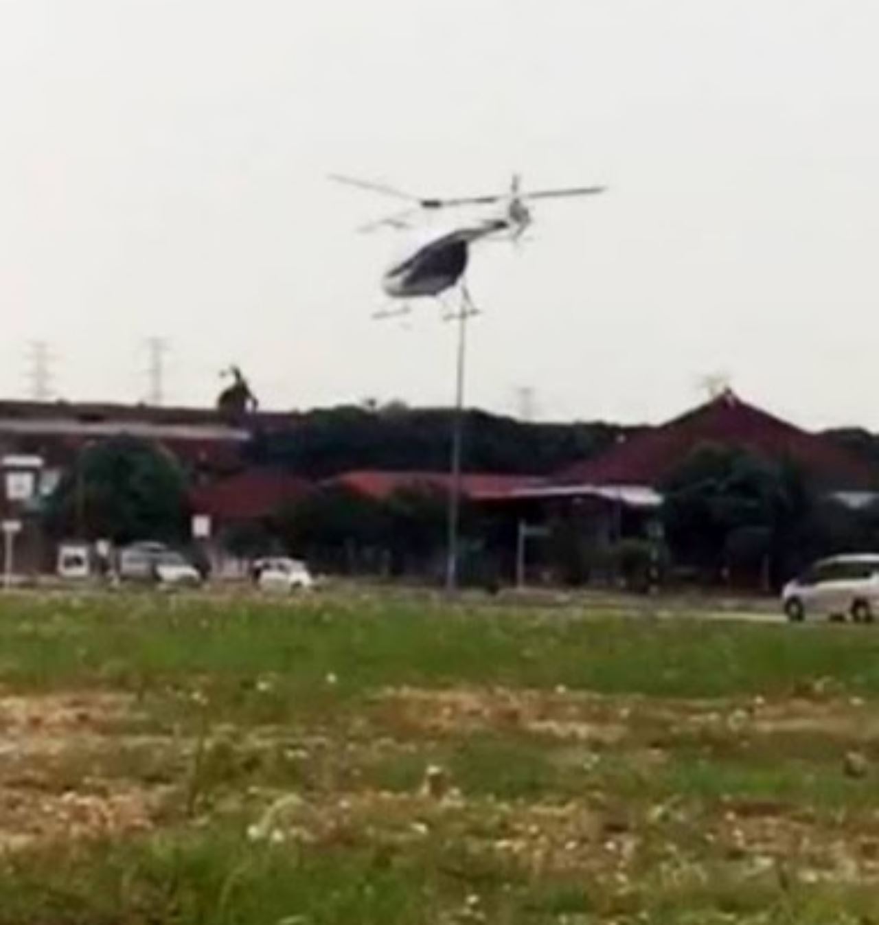 akibat hantar pelajar sekolah guna helikopter di shah alam, kini jadi perhatian polis