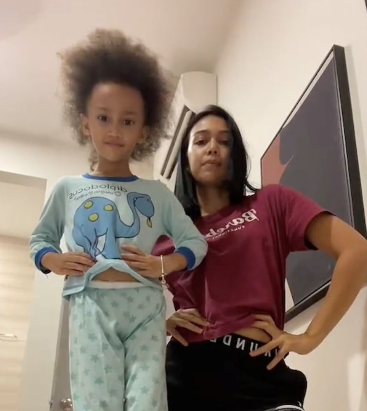 sharifah sakinah berang netizen ejek penampilan anaknya, nekad mahu saman