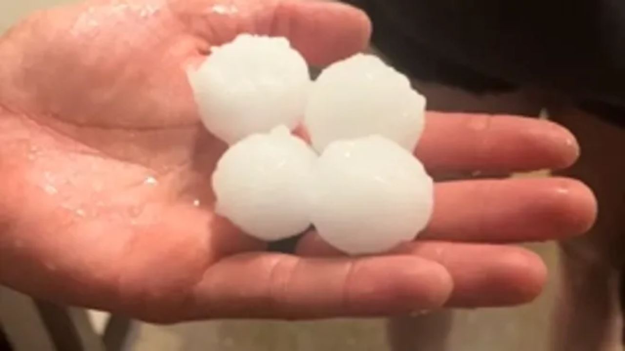 ramai jerit kesakitan, konsert dilanda hujan batu terpaksa ditangguhkan