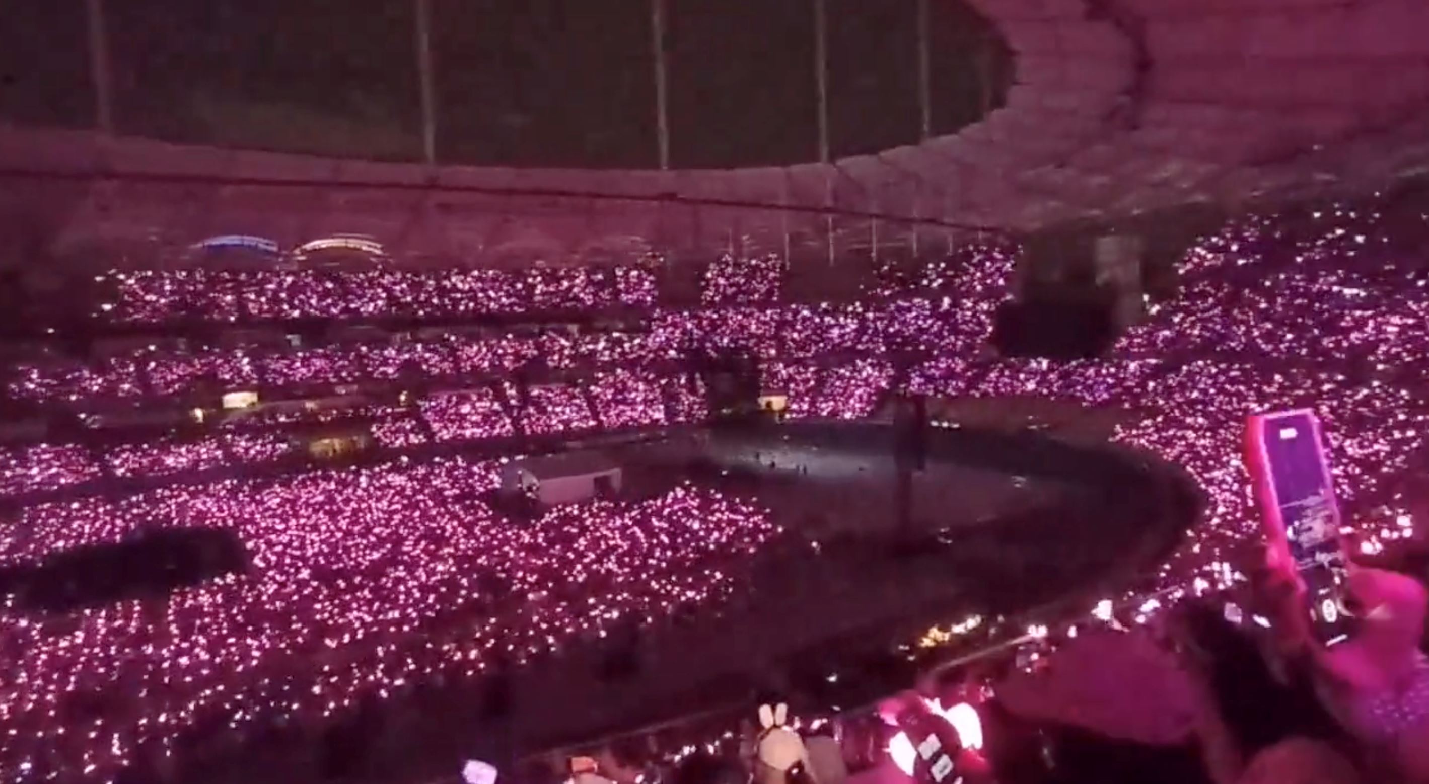 ‘lautan merah jambu’ di stadium bukit jalil, konsert blackpink meriah!