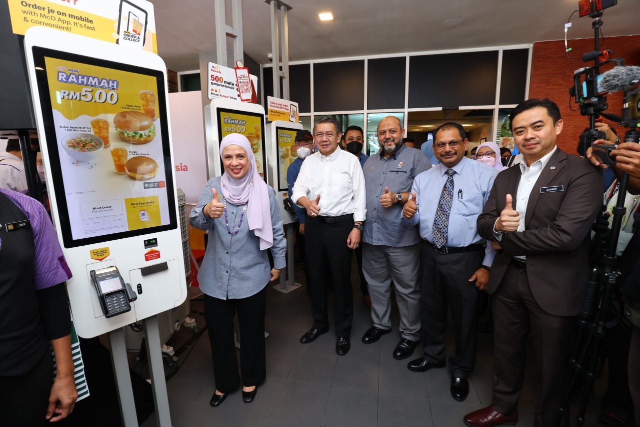 komited bantu rakyat, mcdonald’s malaysia perkenal set menu rahmah