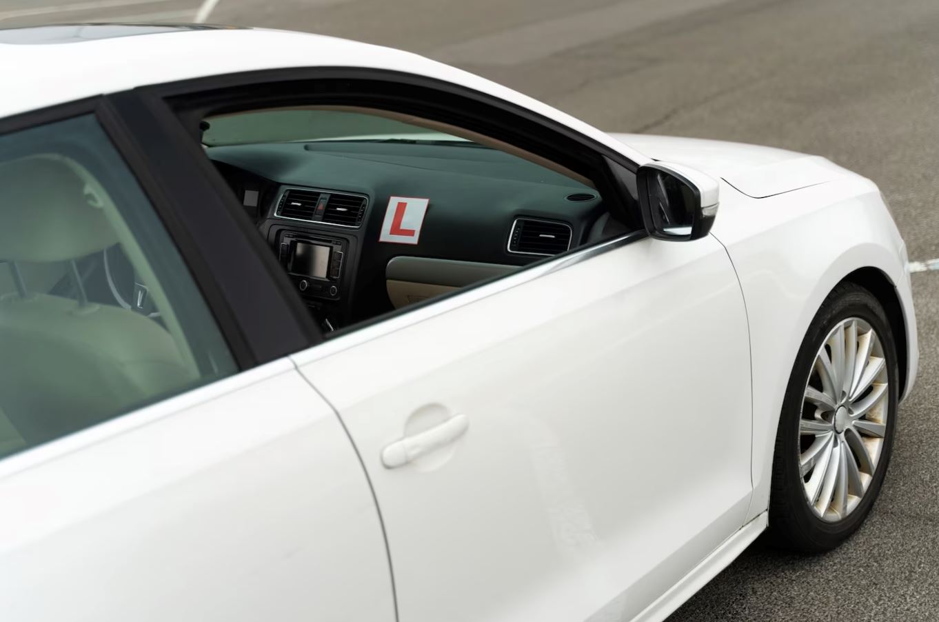 kajian dapati pemandu kereta warna putih ada iq tertinggi, hijau paling rendah